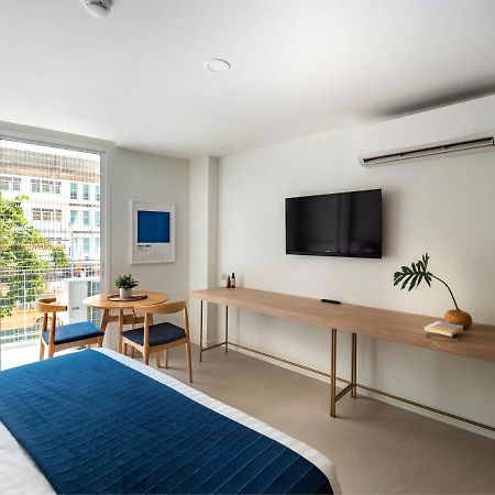 Blu 395 Apartment Bangkok Bagian luar foto