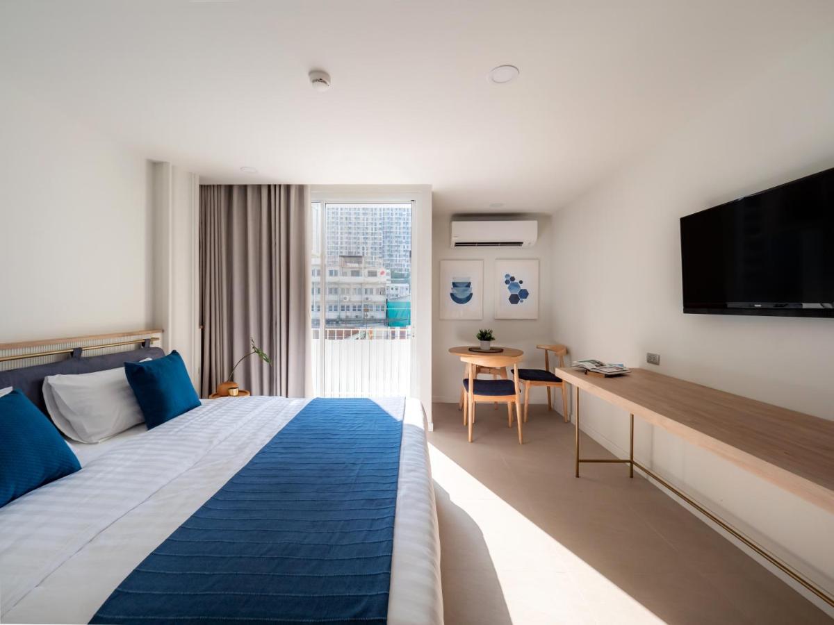 Blu 395 Apartment Bangkok Bagian luar foto