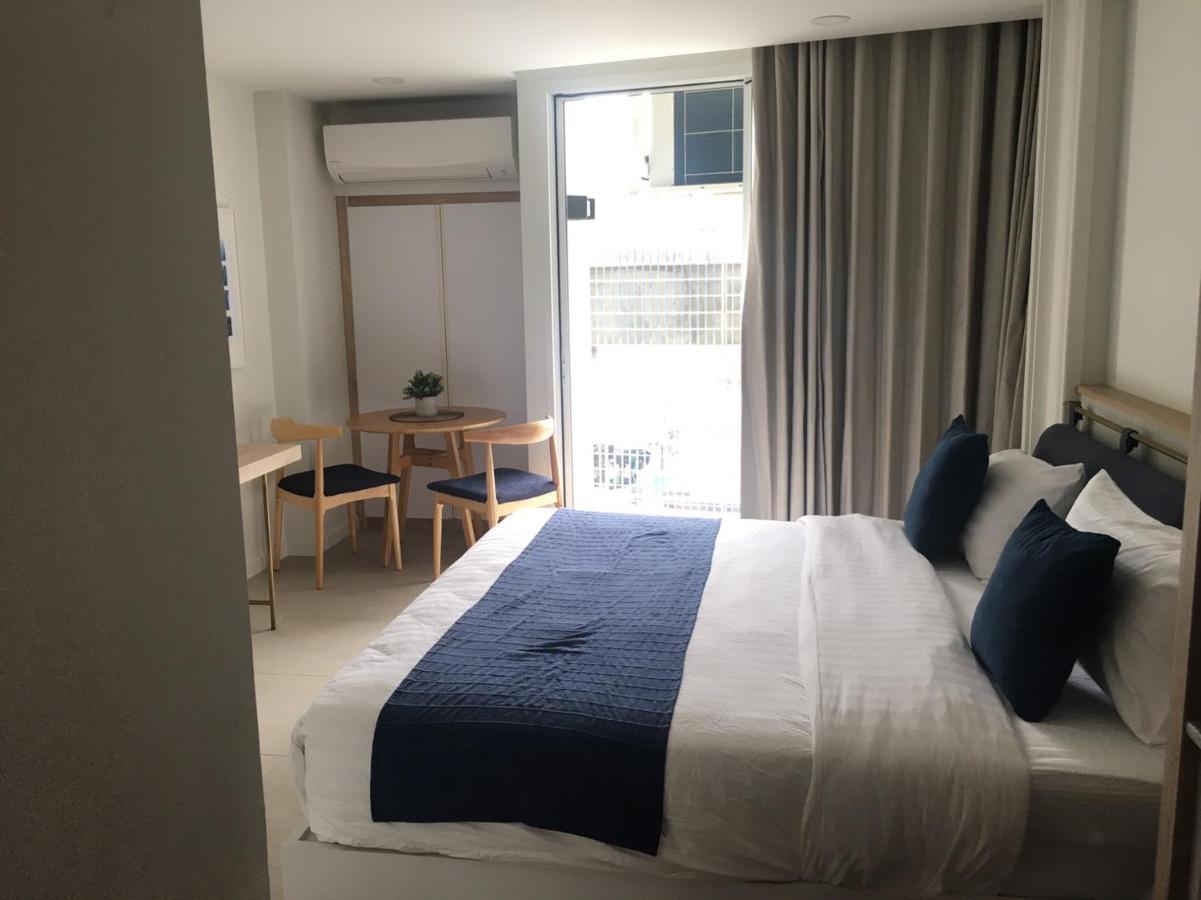 Blu 395 Apartment Bangkok Bagian luar foto
